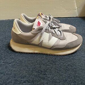 New Balance Men's 237 V1 Sneaker